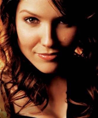 SOPHIA BUSH